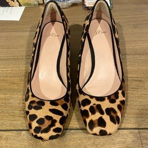 Leopard print pumps
